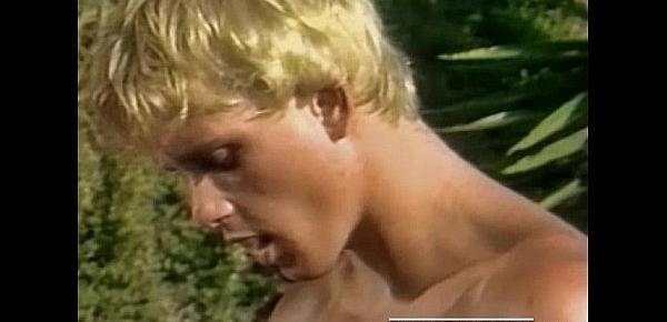  Outdoor Threeway and Voyeur - Classic 80s Gay Porn STUDENT